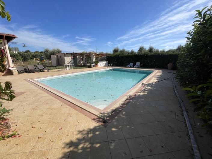 Image No.54-8 Bed Villa for sale