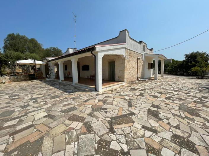 Image No.1-Villa de 4 chambres à vendre à Ostuni