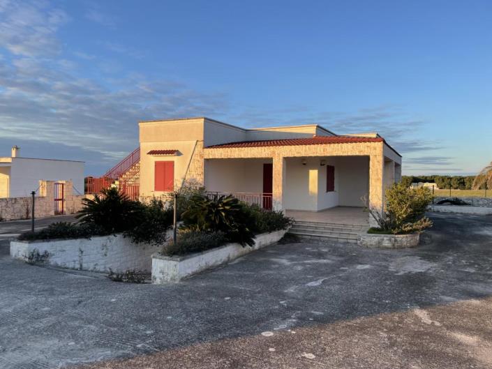 Image No.3-Villa de 3 chambres à vendre à Ostuni