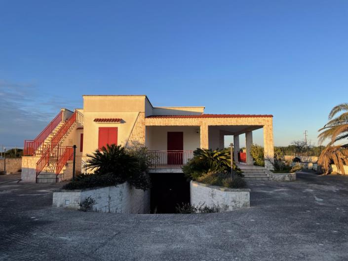 Image No.1-Villa de 3 chambres à vendre à Ostuni