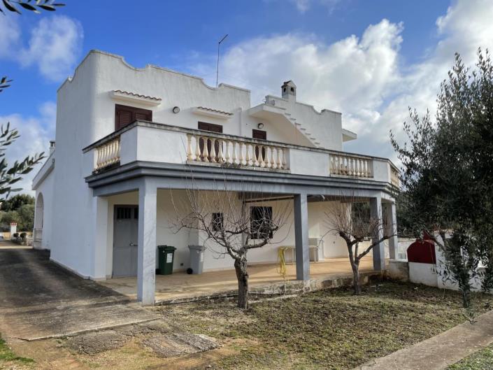 Image No.3-Maison de campagne de 5 chambres à vendre à Ostuni