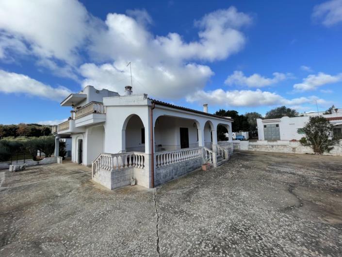Image No.25-Maison de campagne de 5 chambres à vendre à Ostuni