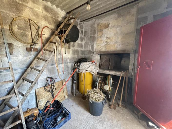 Image No.23-2 Bed Country House for sale