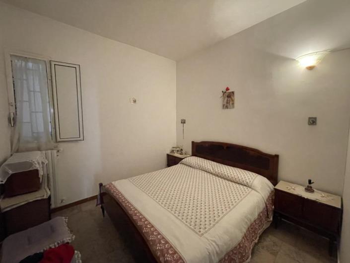 Image No.36-2 Bed Country House for sale