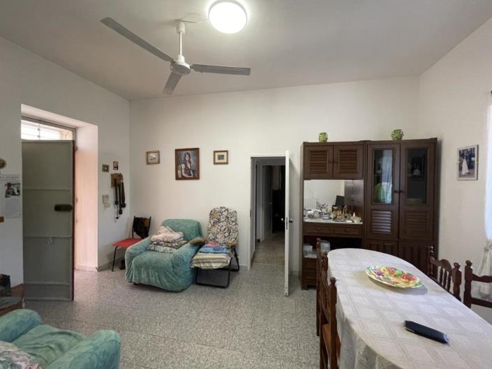 Image No.40-2 Bed Country House for sale