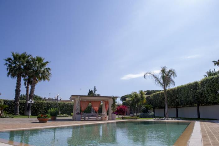 Image No.2-Villa de 5 chambres à vendre à Monopoli