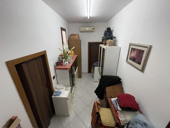 Image No.23-2 Bed Apartment for sale