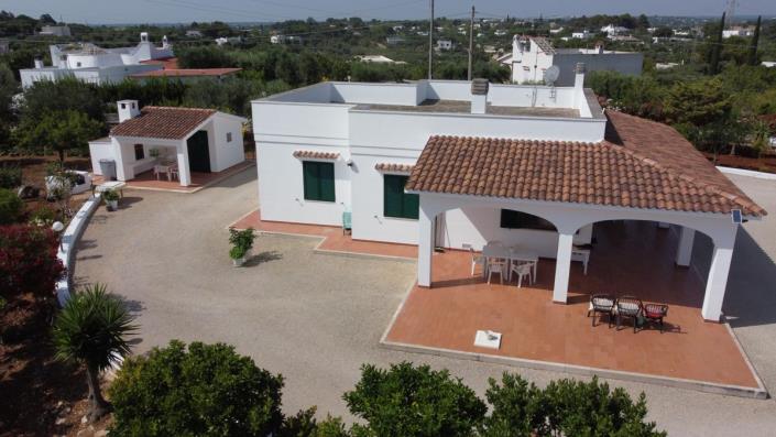 Image No.3-Villa de 3 chambres à vendre à Ostuni