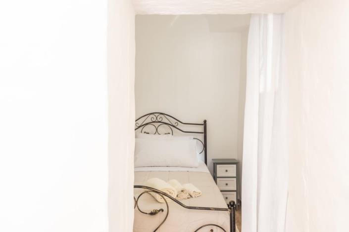 Image No.35-2 Bed Villa for sale