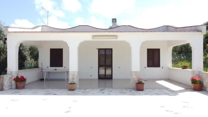 Image No.1-3 Bed Villa for sale