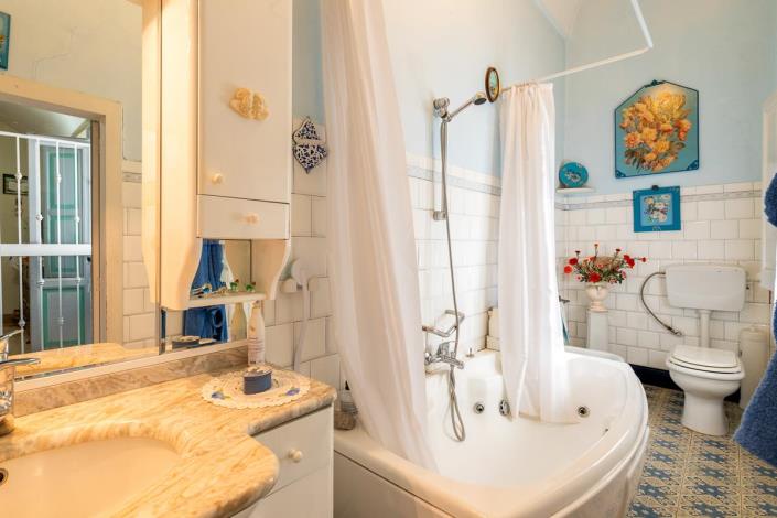 Image No.35-Maison de 4 chambres à vendre à Latiano