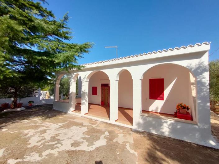 Image No.1-Villa de 2 chambres à vendre à Ostuni