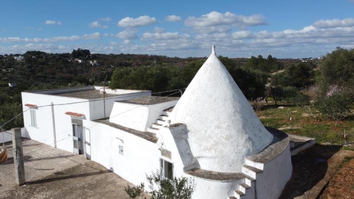Image No.3-Trullo de 2 chambres à vendre à Ostuni