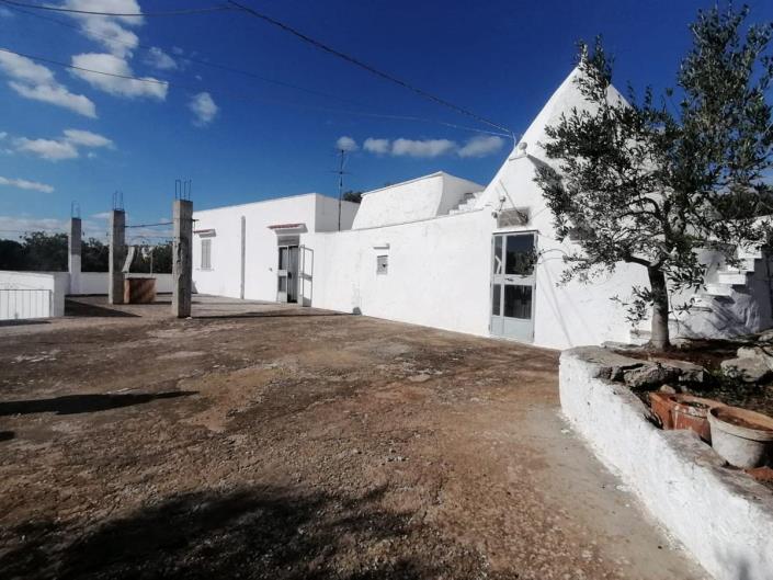 Image No.54-Trullo de 2 chambres à vendre à Ostuni