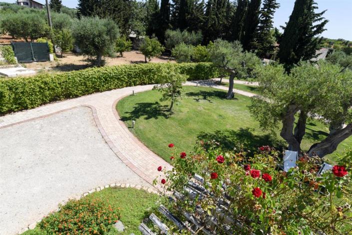 Image No.54-8 Bed Villa for sale