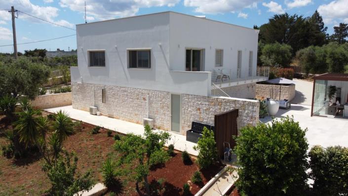 Image No.2-4 Bed Villa for sale