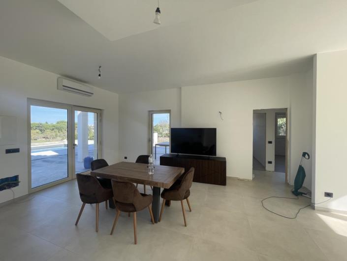 Image No.11-2 Bed Villa for sale