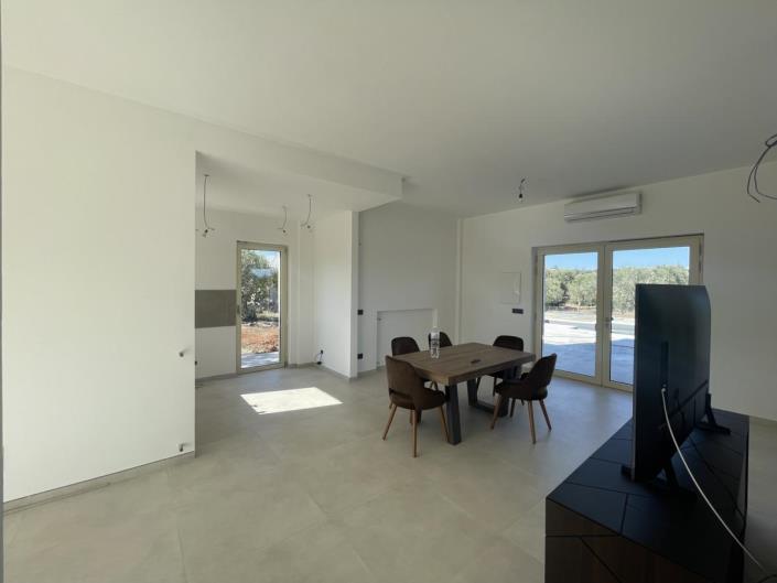 Image No.13-2 Bed Villa for sale