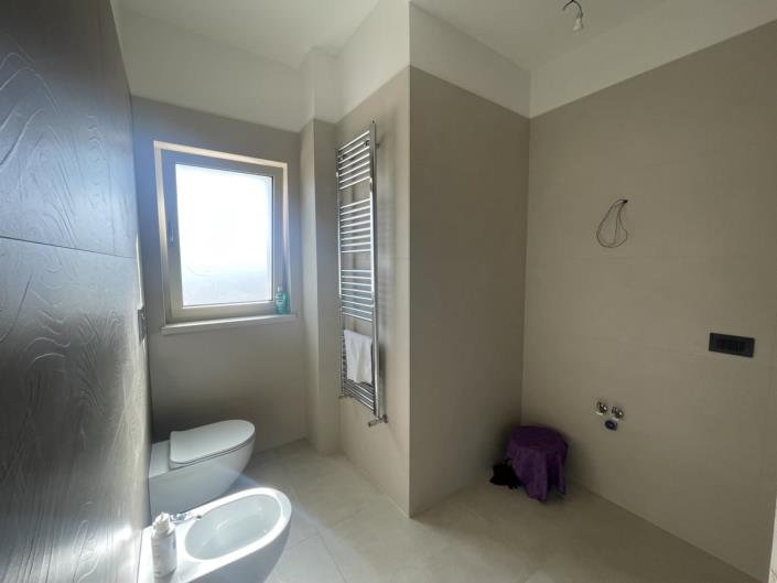 Image No.35-2 Bed Villa for sale