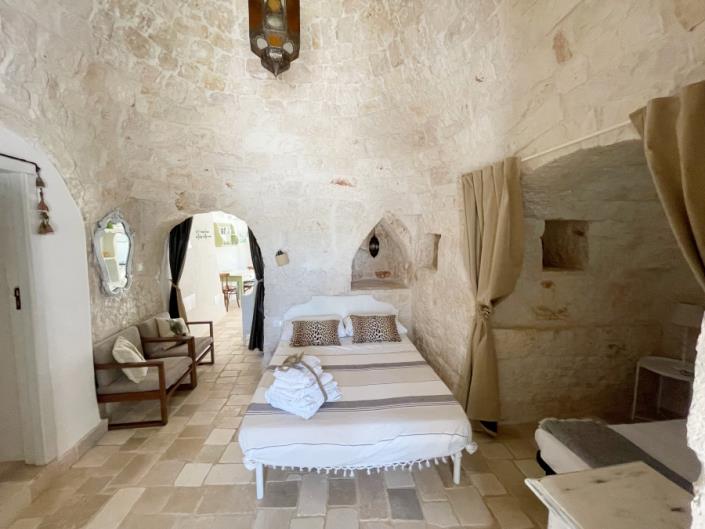 Image No.20-3 Bed Trullo for sale