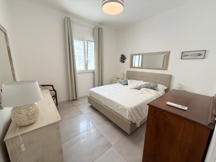 Image No.37-2 Bed Villa for sale