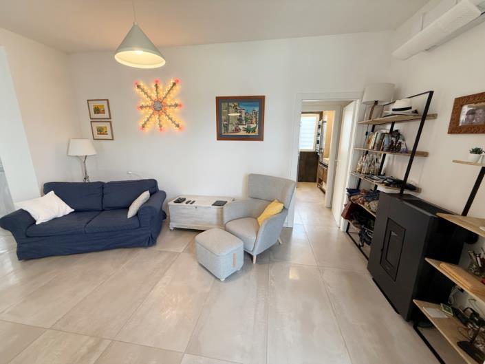 Image No.40-2 Bed Villa for sale