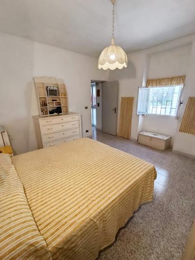 Image No.20-2 Bed Villa for sale