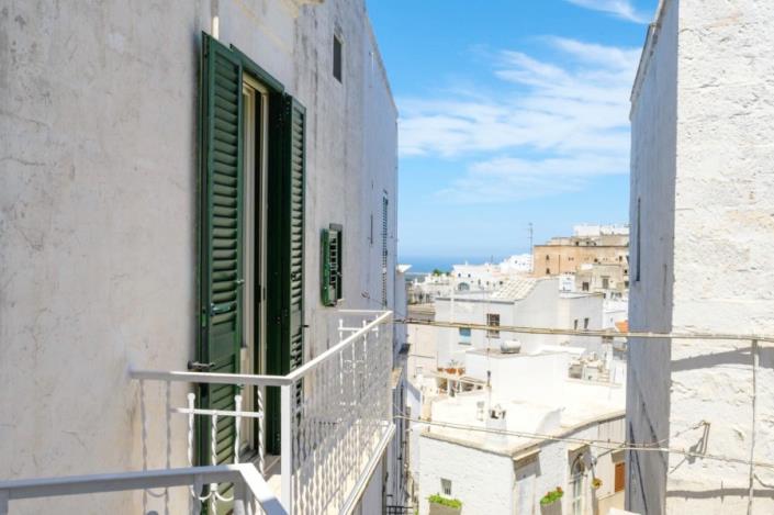 Image No.18-2 Bed Apartment for sale