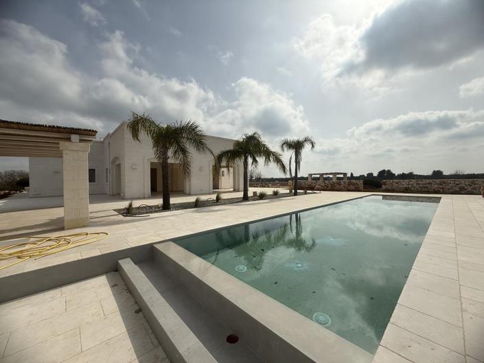 Image No.19-3 Bed Villa for sale