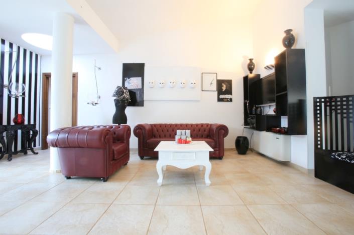 Image No.35-3 Bed Villa for sale