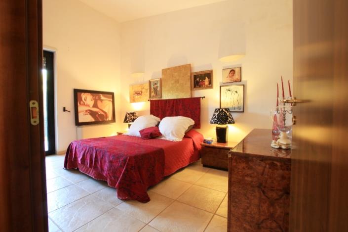 Image No.51-3 Bed Villa for sale