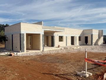 LA-TUA-IMMOBILIARE--Villa-con-trullo-e-piscina-nel-cuore-della-Valle-d-Itria---image00015