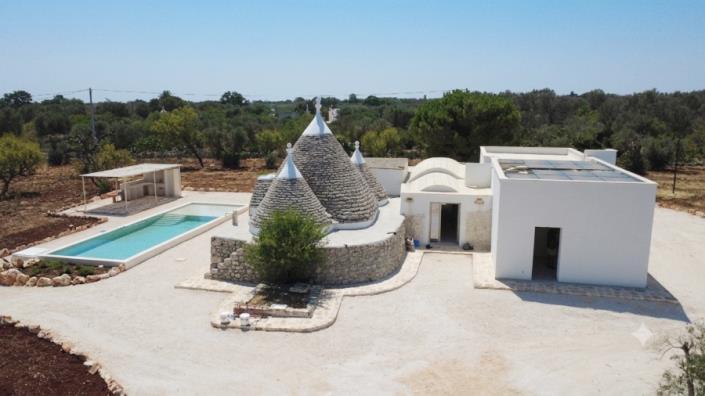 Image No.8-4 Bed Trullo for sale