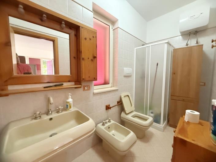 Image No.32-2 Bed Villa for sale