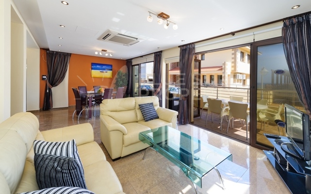 Image No.8-3 Bed Villa for sale