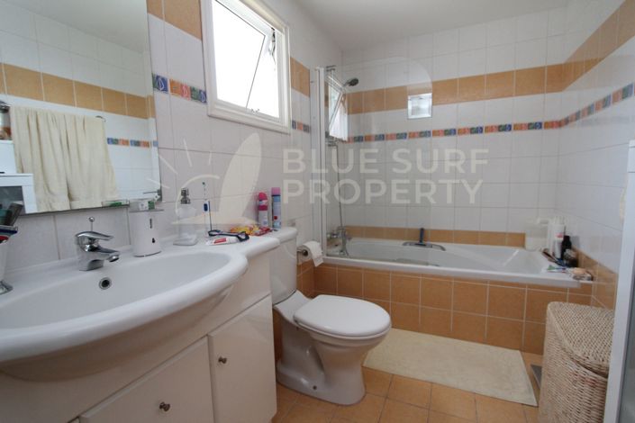 Image No.8-3 Bed Villa for sale