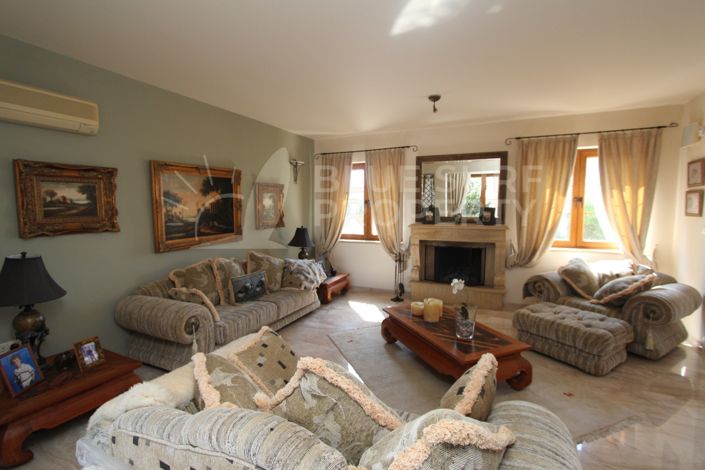 Image No.2-Villa de 6 chambres à vendre à Protaras