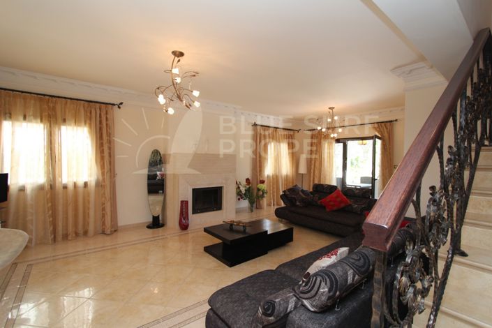 Image No.9-4 Bed Villa for sale