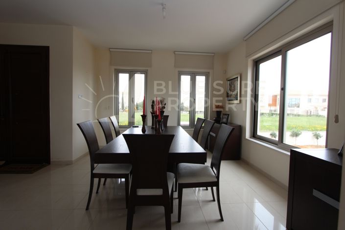 Image No.12-5 Bed Villa for sale