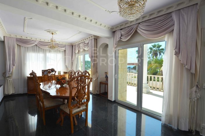 Image No.19-5 Bed Villa for sale
