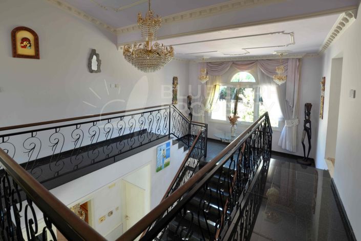 Image No.37-5 Bed Villa for sale