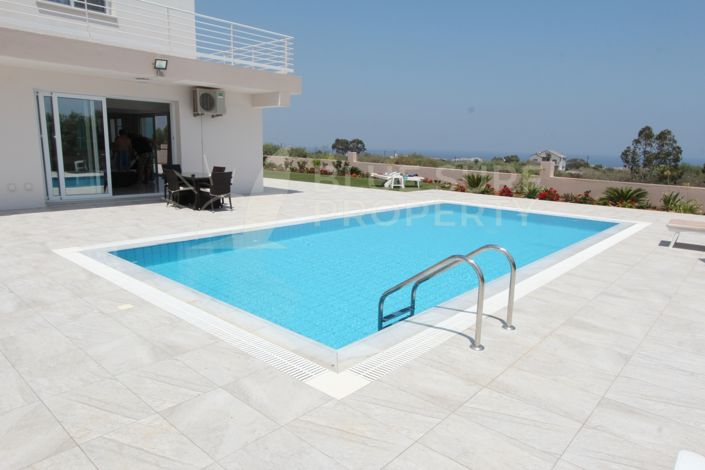 Image No.2-Villa de 4 chambres à vendre à Protaras
