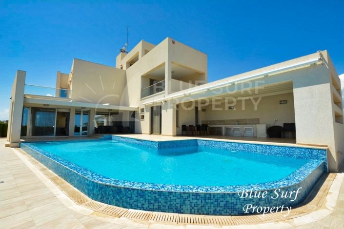 Image No.4-Villa de 7 chambres à vendre à Ayia Thekla