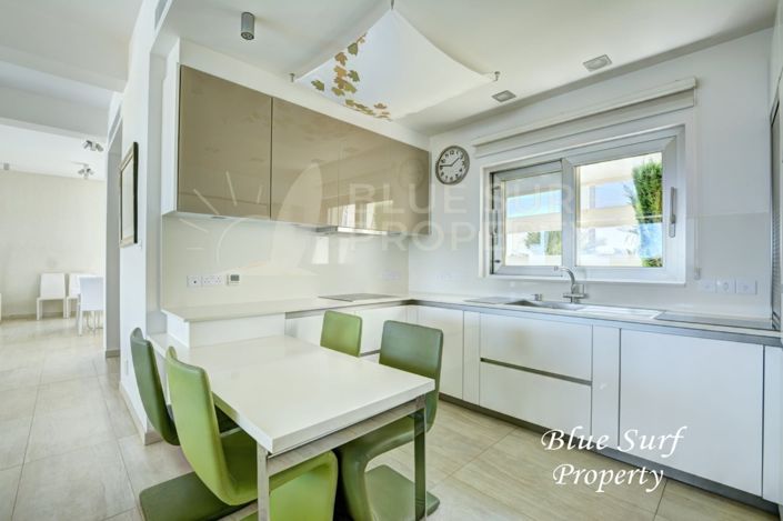 Image No.8-Villa de 7 chambres à vendre à Ayia Thekla