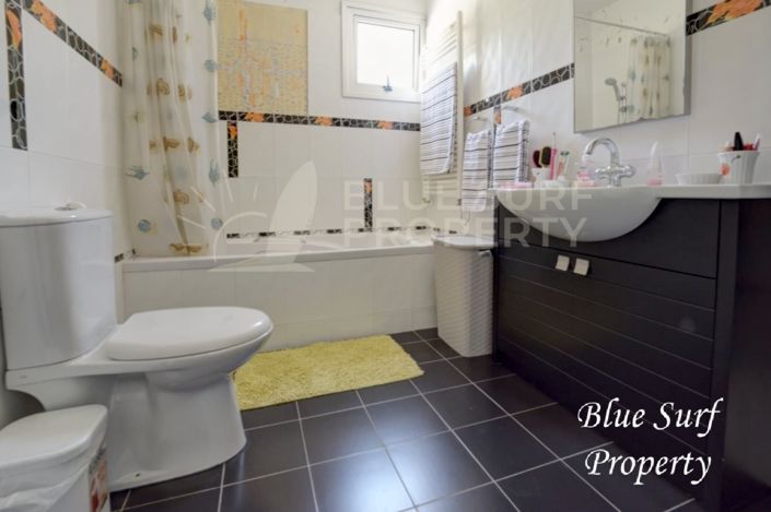 Image No.9-Villa de 4 chambres à vendre à Paralimni