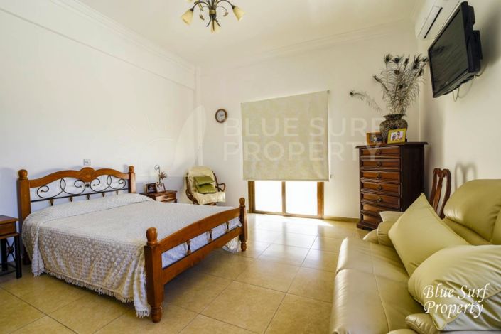 Image No.25-21 Bed Villa for sale