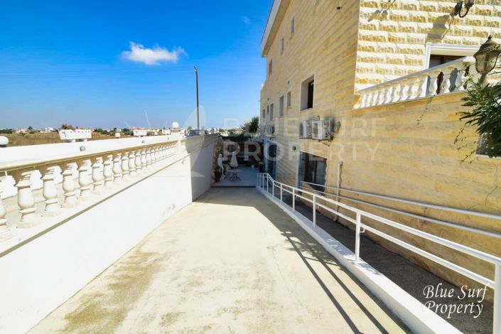 Image No.6-21 Bed Villa for sale