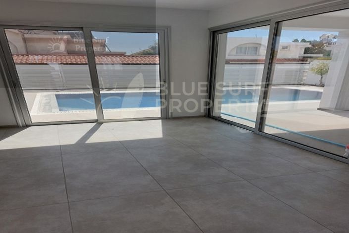 Image No.4-Villa de 4 chambres à vendre à Kapparis