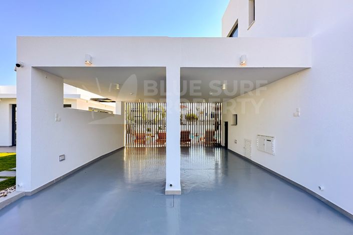 Image No.22-3 Bed Villa for sale