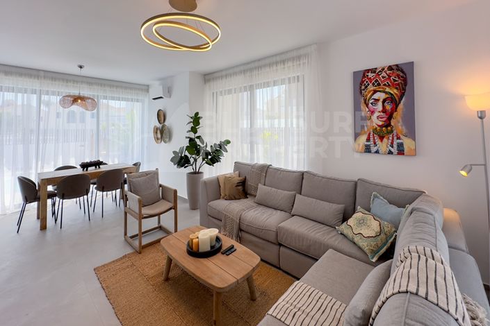 Image No.3-3 Bed Villa for sale